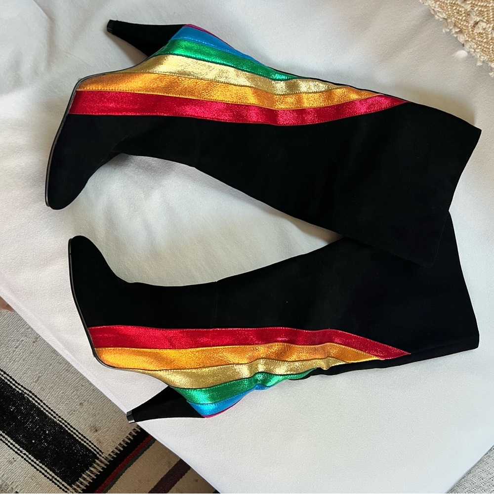 Rainbow 🌈 boots - Picture 3 of 14